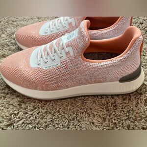 Peter Millar slip on tennis shoes.